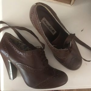 American Eagle Heeled Oxfords